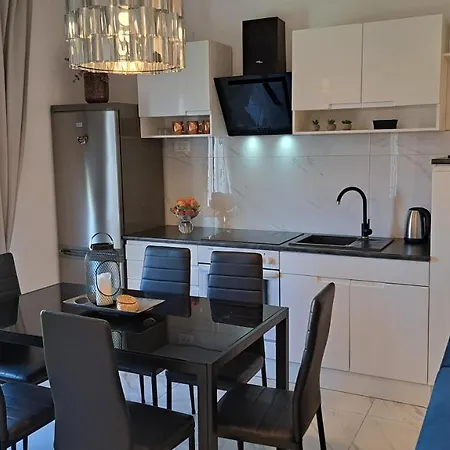Sj Apartment *